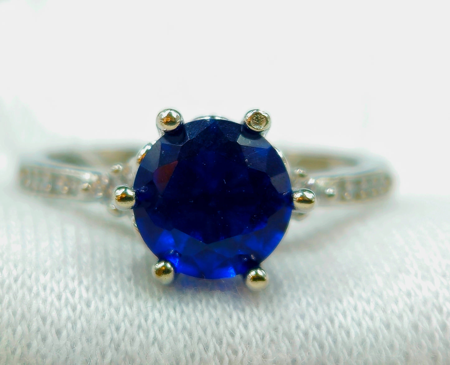 Royal Blue Sapphire Solitaire Ring