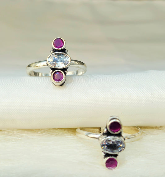 925 Sterling Silver Antique Vertical Tri-Stone Toe Ring
