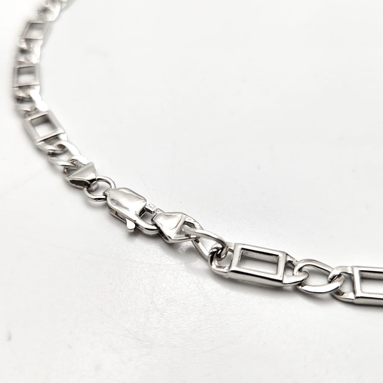 Paperclip Figaro Chain