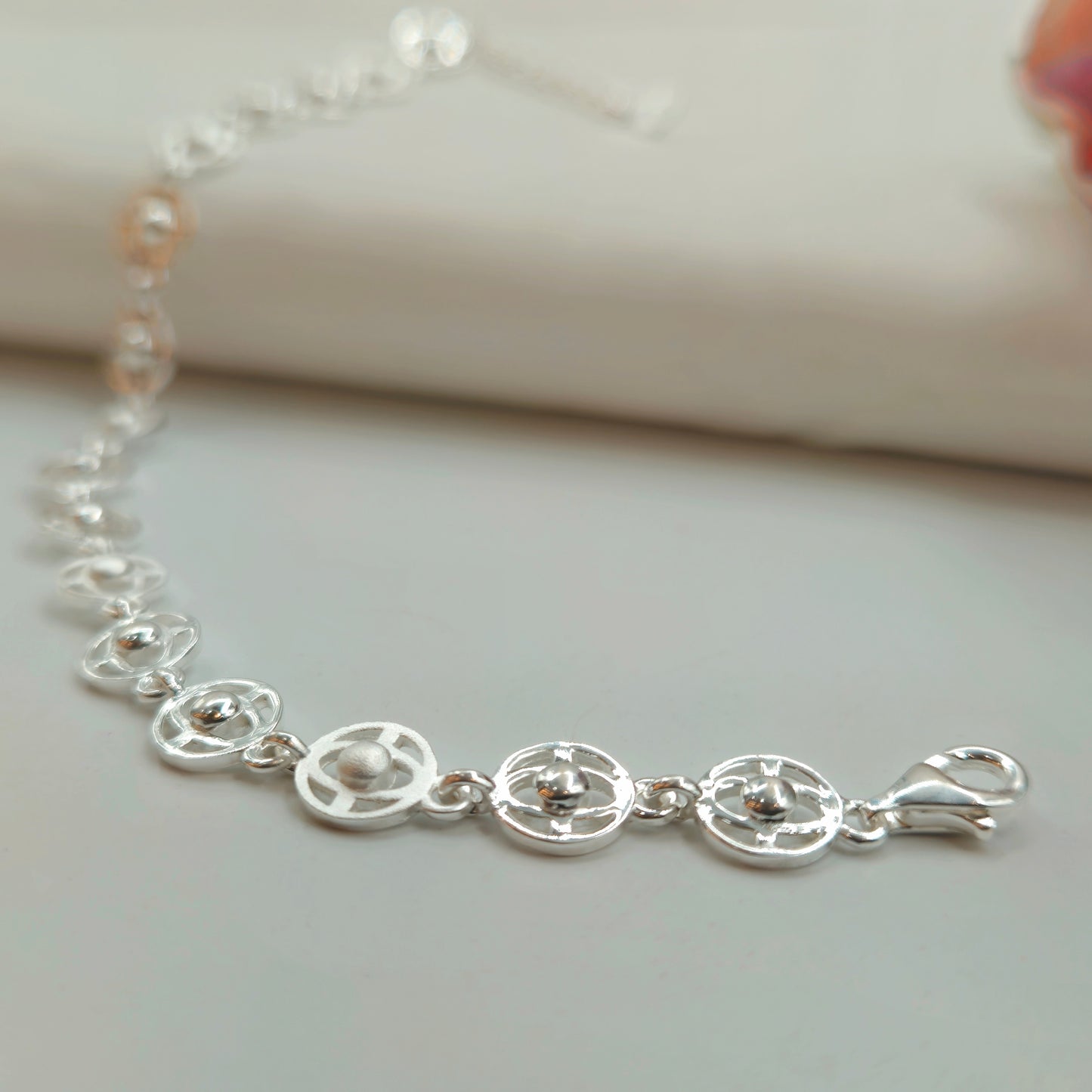 Silver Geometric Round Link Bracelet