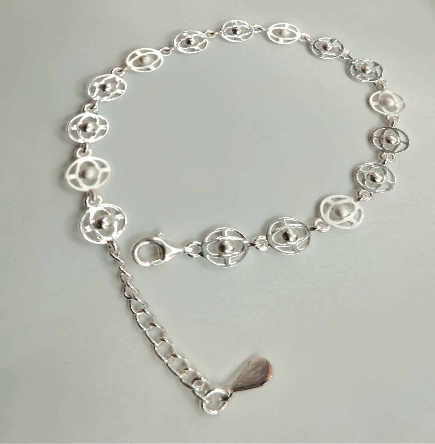 Silver Geometric Round Link Bracelet