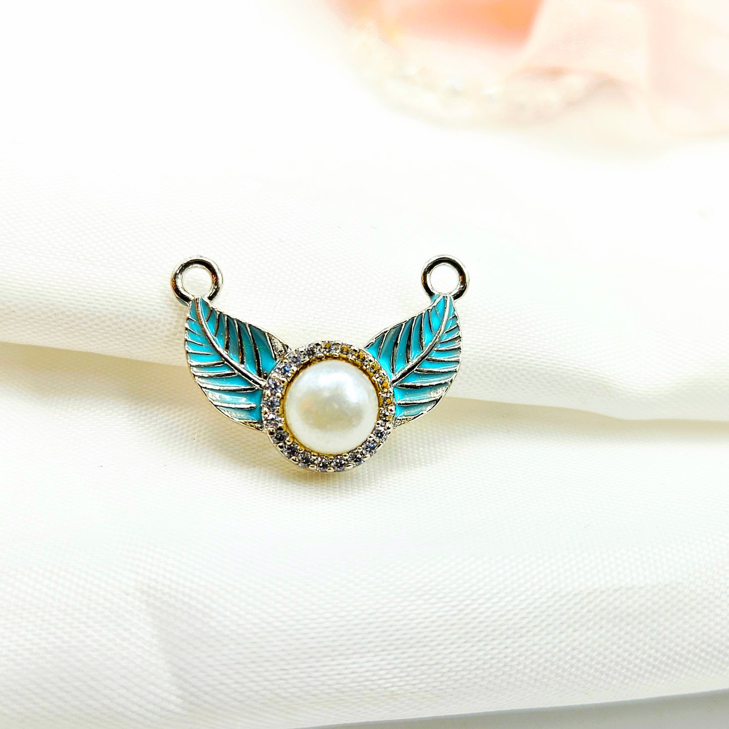 Winged Pearl Silver Locket