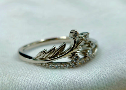 Sparkling Vine & Pave Ring