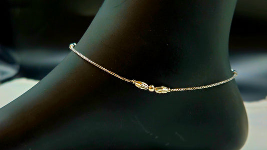 Minimalist Silver-Toned Beaded Anklet