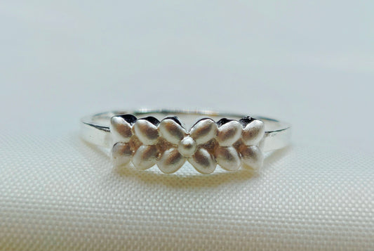 Matte Silver-Toned Floral Trio Ring