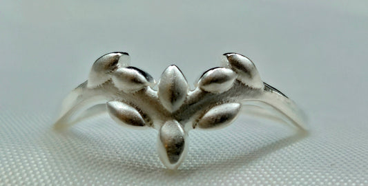 Silver Leaf Ring