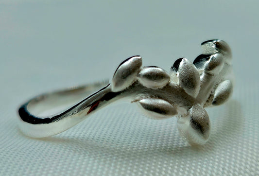 Silver Leaf Ring