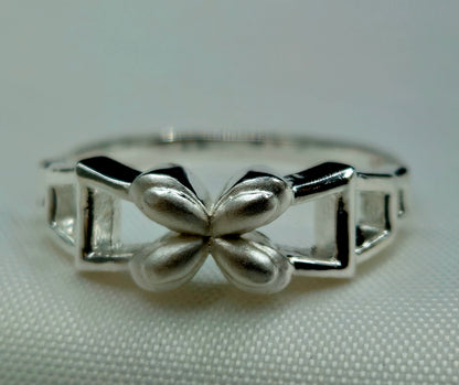 Silver Four-Leaf Clover Ring