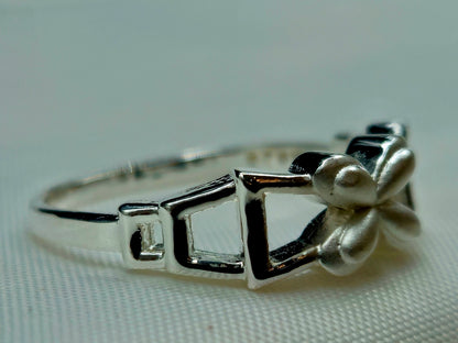 Silver Four-Leaf Clover Ring
