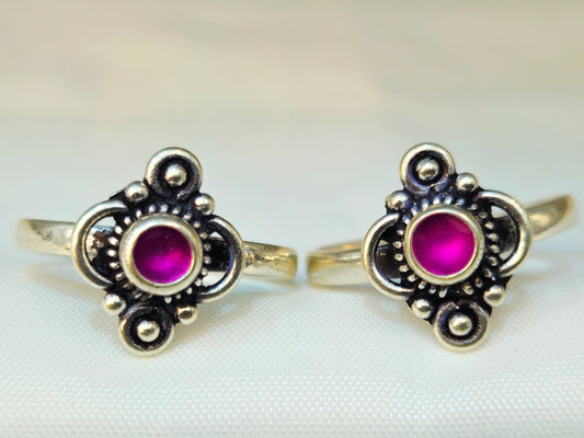 Antique-Finish Silver Granulated Floral Toe Rings