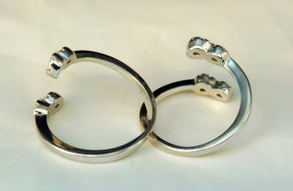 Polished Silver Crystal-Studded Infinity Bypass Toe Rings