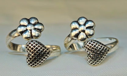Silver Flower and Textured Heart Bypass Toe Rings