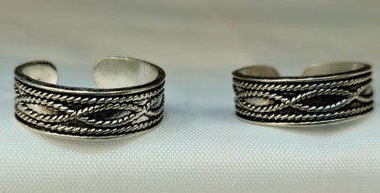 Antique-Finish Silver Braided Chain Toe Rings