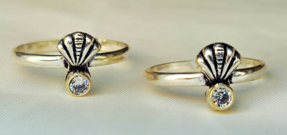 Antique-Finish Silver Cobra Hood and Solitaire Toe Rings