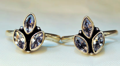 Antique-Finish Silver Tri-Marquise Diamond Cluster Toe Rings