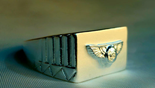 Silver Bentley 'Flying B' Logo Signet Ring