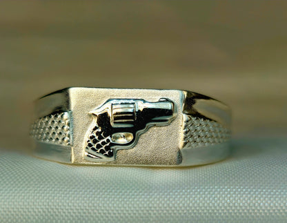 Silver Revolver Signet Ring with a Knurled Band