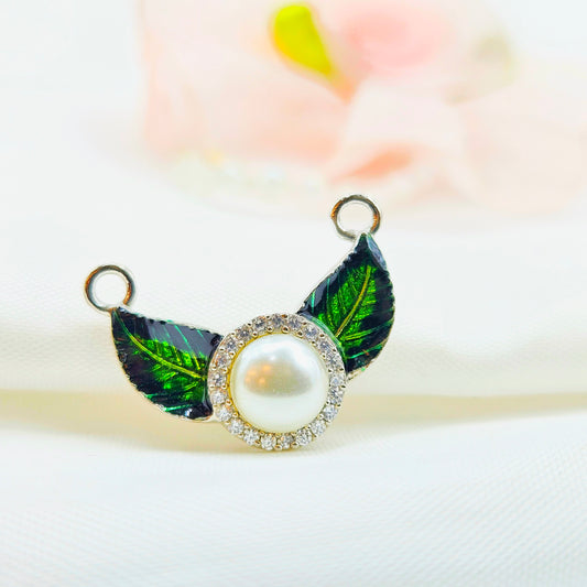 Winged Pearl Silver Locket