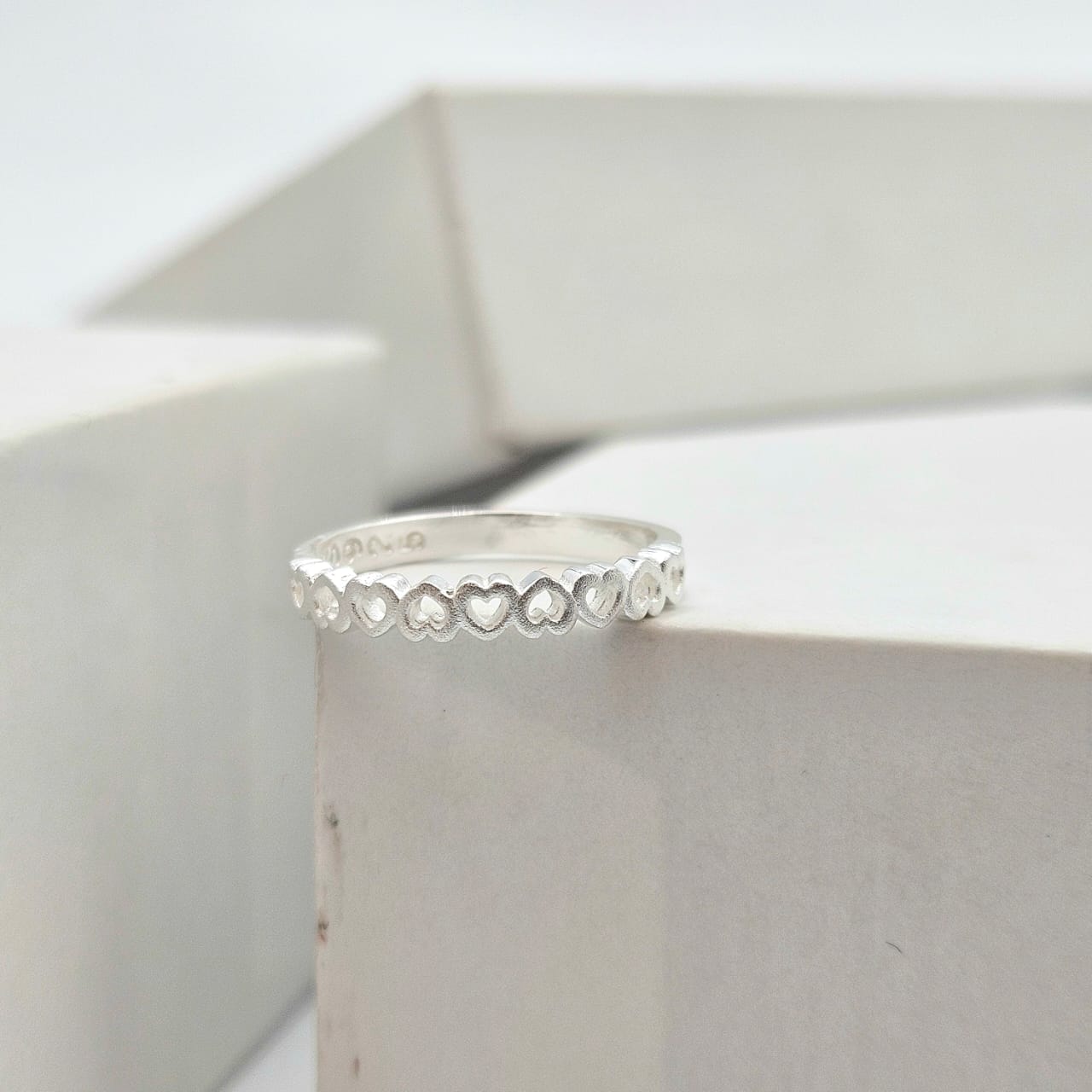 Dainty Heart Clover Ring