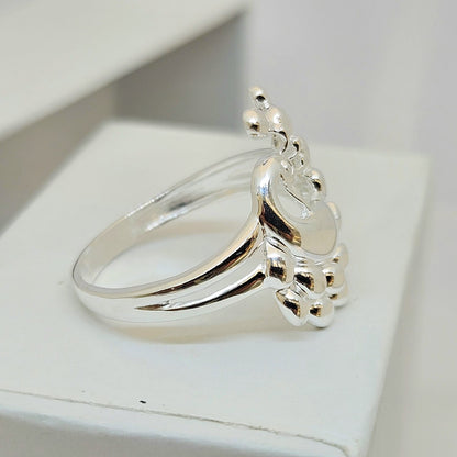 Glossy Peacock Finger Ring