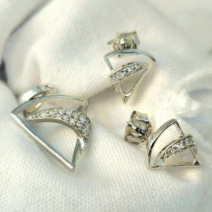 Petite Blossom Pendant Set