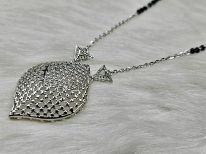 Silver-Toned Geometric Jaali Pendant Mangalsutra