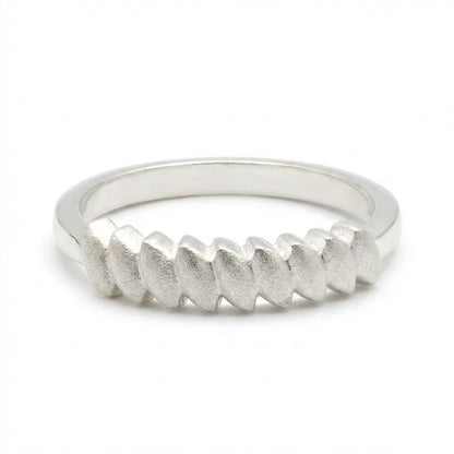 925 Sterling Silver Chevron Pattern Ring for Women Daily Wear