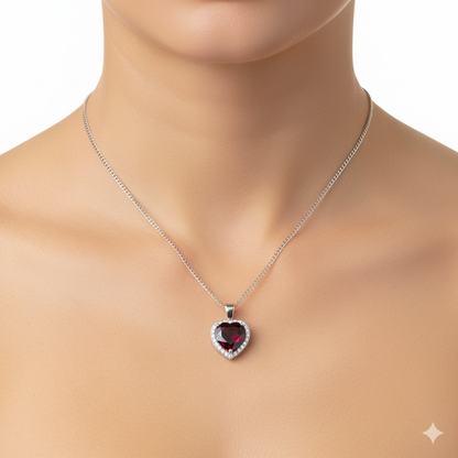 The Crimson Heart Locket With Chain