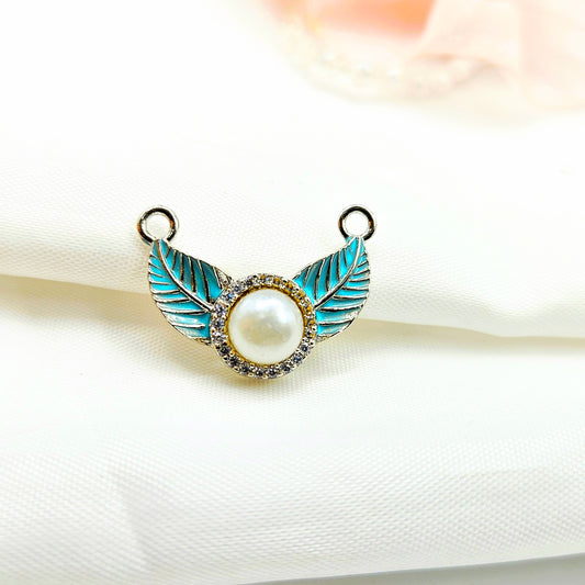 Winged Pearl Silver Locket