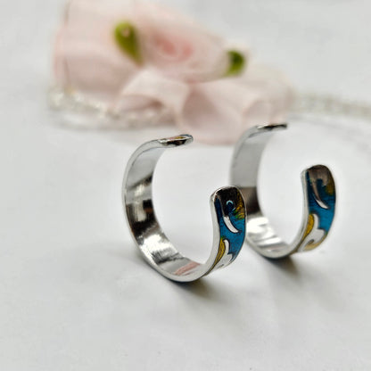 Silver enamel swirl Toe ring
